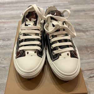 Cow Print leather Burberry Shoes. Size 38. 8 Women’s. Fall fashion